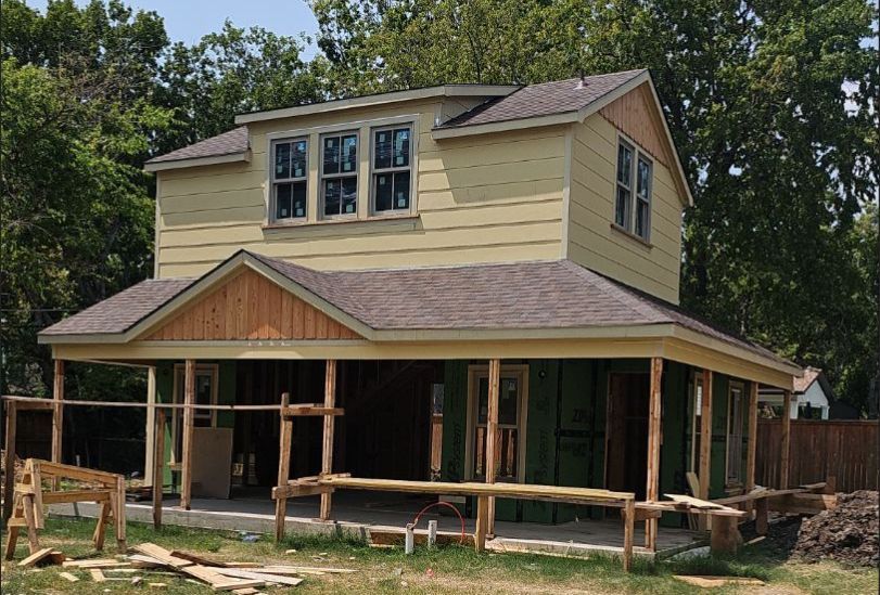 CertainTeed Landmark Heather Blend roof on a new construction home in Casa Linda Estates, Dallas 75218.