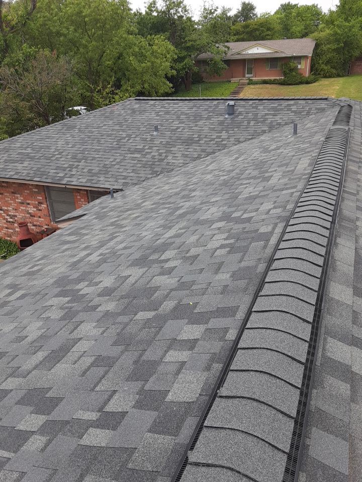 Owens Corning Duration shingles in Estate Gray on a completed Lake Highlands roof in Dallas 75238