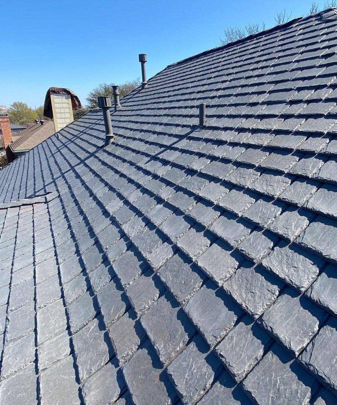 DaVinci Multi-Width Slate roof in Slate Gray on North Dallas home