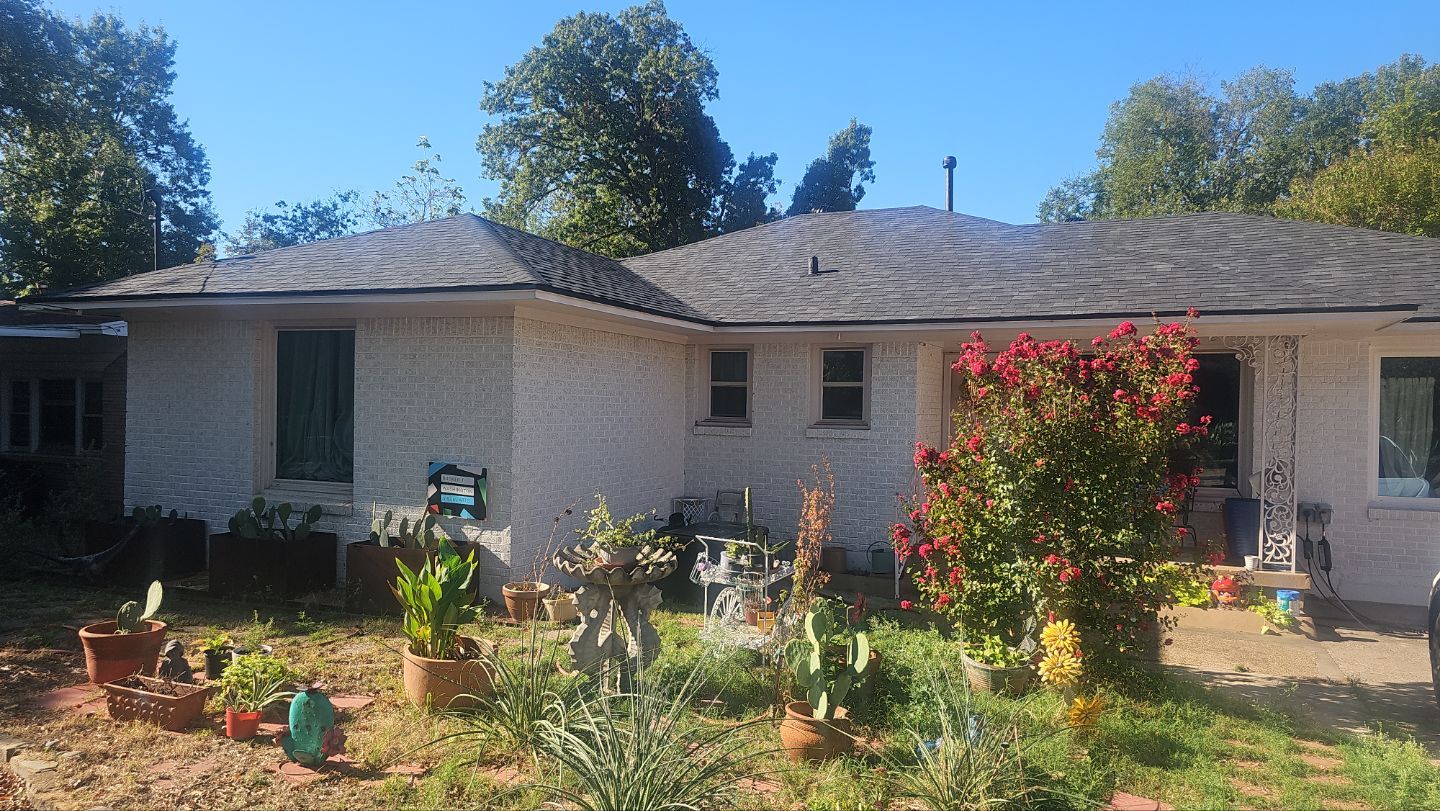 Owens Corning Duration STORM Class 4 roof in Onyx Black on a Casa View home in Dallas 75228.